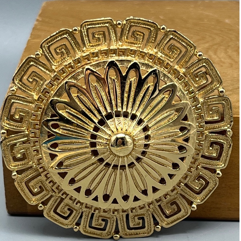 Vtg 60's/70s Signed‎ Monet Etruscan Greek large Medallion Brooch Book Piece